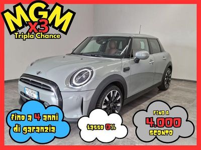 Begagnad Mini ONE Classic 75 HK (55 kW) 2022 Grå Halvkombi