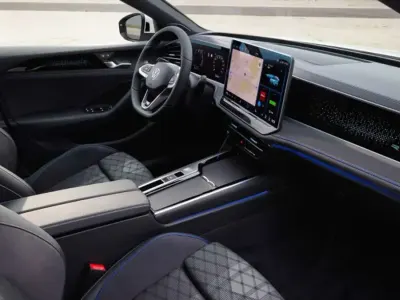 Nuova VW Passat Business 193 CV (141 kW) 2025 Argento Station wagon