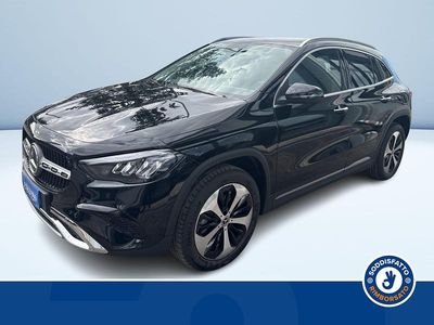 Usata Mercedes GLA180 Advanced Plus 116 CV (85 kW) 2024 Nero metallizzato SUV