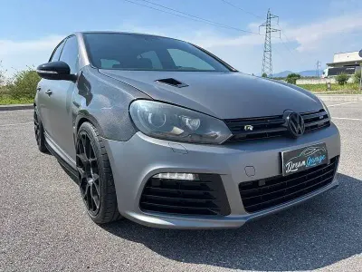 Usata VW Golf VI R 271 CV (199 kW) 2011 Grigio Berlina