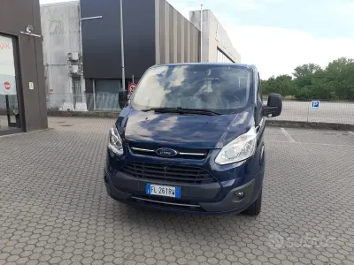 Usata Ford Transit Custom 131 CV (96 kW) 2018 Blu Station wagon
