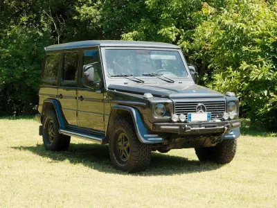 Usata Mercedes G300 170 CV (125 kW) 1992 Grigio SUV