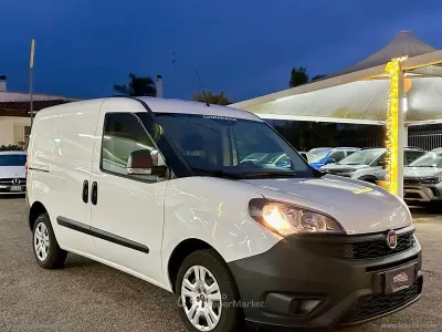 Usata Fiat Doblò Business 105 CV (77 kW) 2022 Bianco Monovolume