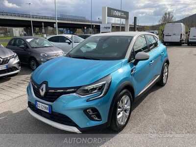 Usata Renault Captur Intens 160 CV (117 kW) 2021 Blu/azzurro SUV