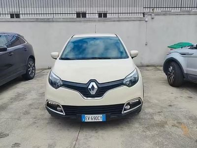 Usata Renault Captur 89 CV (65 kW) 2014 Bianco SUV