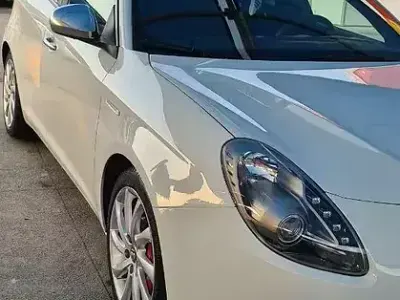 Usata Alfa Romeo Giulietta 170 CV (125 kW) 2011 Bianco Utilitaria