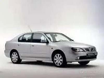 Usata Nissan Primera 114 CV (83 kW) 2001 Grigio Berlina