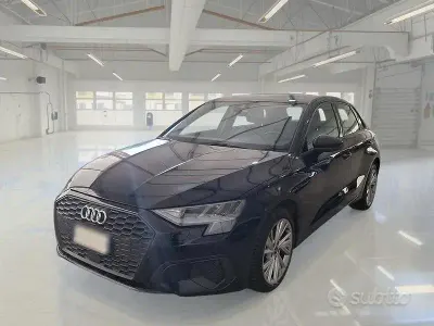 Begagnad Audi A3 Business 115 HK (84 kW) 2022 Svart Sedan