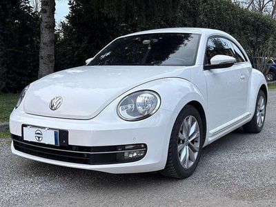 Usata VW Beetle 105 CV (77 kW) 2012 Bianco Utilitaria