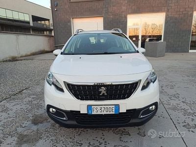 Usata Peugeot 2008 Active 83 CV (61 kW) 2018 Bianco SUV