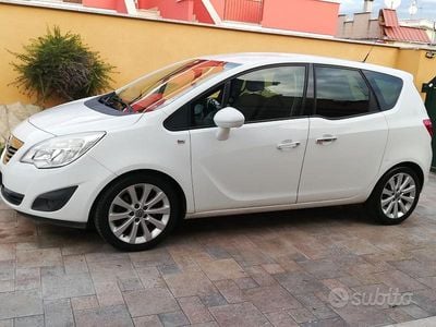 Usata Opel Meriva 2012 Bianco Monovolume