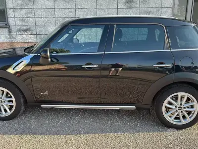 Usata Mini Countryman 122 CV (89 kW) 2015 Nero SUV