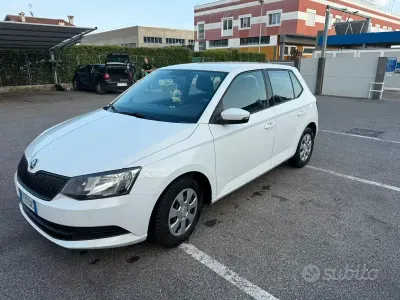 Usata Skoda Fabia 60 CV (44 kW) 2016 Bianco Berlina