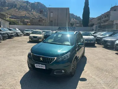 Usata Peugeot 2008 Allure 102 CV (75 kW) 2019 Verde SUV