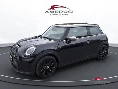 Usata Mini Cooper SE Essential 75 kW (102 CV) 2022 Nero Utilitaria