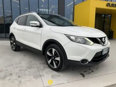 Begagnad Nissan Qashqai Acenta Premium 110 HK (80 kW) 2014 Vit SUV