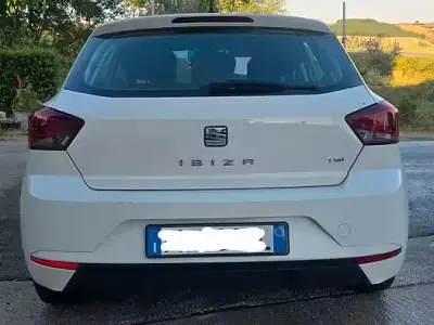 Usata Seat Ibiza 90 CV (66 kW) 2018 Bianco Utilitaria