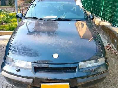 Usata Opel Calibra 150 CV (110 kW) 1991 Grigio Coupé