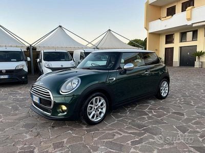 Usata Mini Cooper D 116 CV (85 kW) 2016 Verde Utilitaria