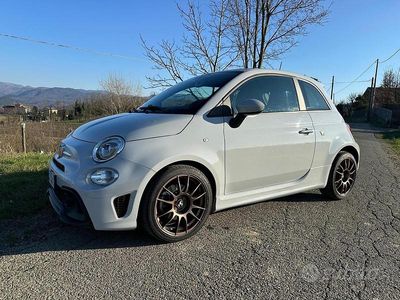Usata Abarth 500 145 CV (106 kW) 2022 Grigio Utilitaria