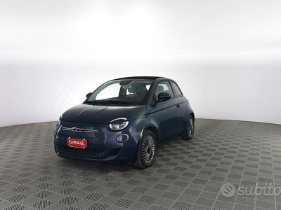 Usata Fiat 500e Icon 86 kW (118 CV) 2022 Ocean green Cabrio
