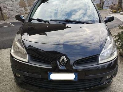 Usata Renault Clio II LE 86 CV (63 kW) 2007 Nero Berlina