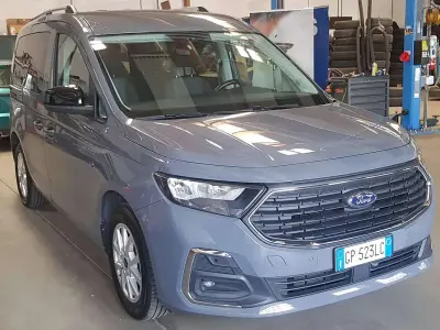 Usata Ford Tourneo Connect Titanium 122 CV (89 kW) 2023 Grigio Monovolume