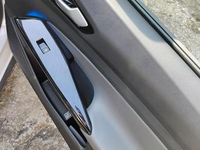 Usata VW ID.4 Pure 125 kW (170 CV) 2023 Bianco SUV