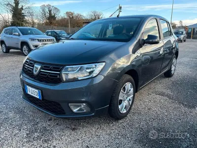 Usata Dacia Sandero 75 CV (55 kW) 2019 Grigio Berlina