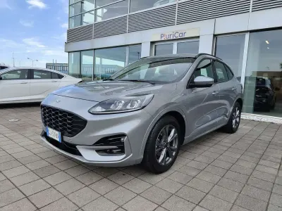 Usata Ford Kuga ST-Line 152 CV (111 kW) 2022 Grigio SUV