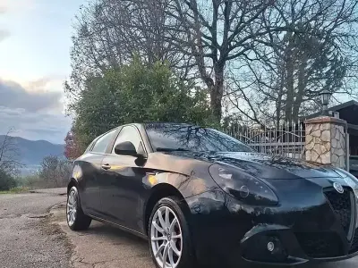 Usata Alfa Romeo Giulietta 105 CV (77 kW) 2012 Nero Utilitaria