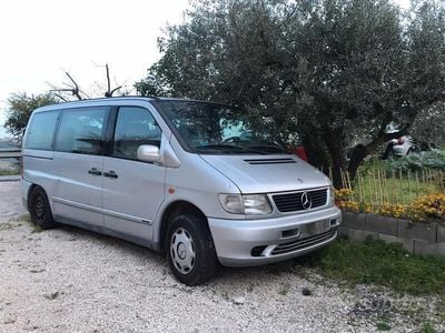 Usata Mercedes Vito 98 CV (72 kW) 1998 Grigio Furgone