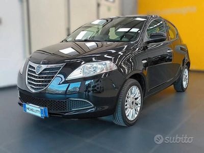 Begagnad Lancia Ypsilon Gold 95 HK (69 kW) 2014 Svart Halvkombi