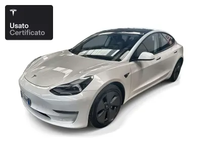 Usata Tesla Model 3 Long Range AWD 324 kW (441 CV) 2021 Pearl white multicoat Berlina