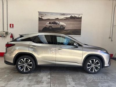 Usata Lexus RX450h Executive Line 262 CV (192 kW) 2022 Grigio SUV