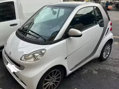 Begagnad Smart ForTwo Coupé 71 HK (52 kW) 2011 Vit Sportkupé