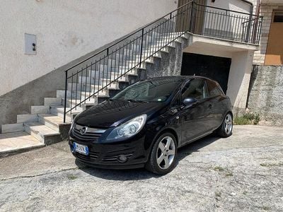 Usata Opel Corsa 69 CV (50 kW) 2008 Nero Utilitaria
