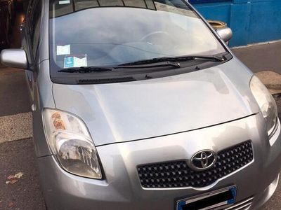 Usata Toyota Yaris 69 CV (50 kW) 2008 Grigio Berlina