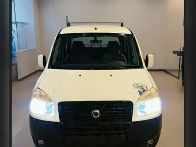 Usata Fiat Doblò 105 CV (77 kW) 2010 Monovolume