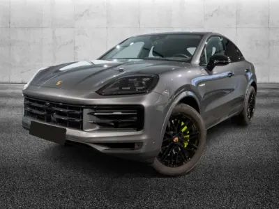 Usata Porsche Cayenne 470 CV (345 kW) 2024 Grigio SUV