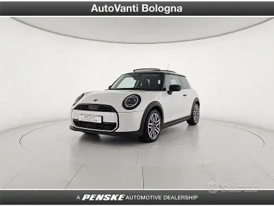 Używany Mini Cooper Classic 156 KM (114 kW) 2024 Biały Hatchback