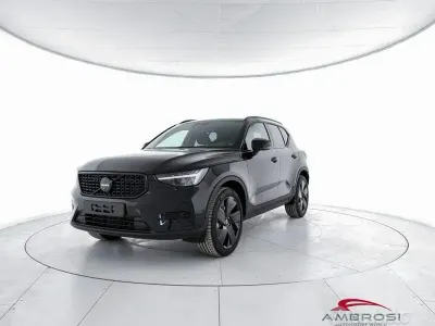 Nuova Volvo XC40 Plus 163 CV (119 kW) 2026 Onyx black SUV