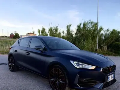 Usata Cupra Leon VZ2 150 CV (110 kW) 2021 Blu/azzurro Berlina