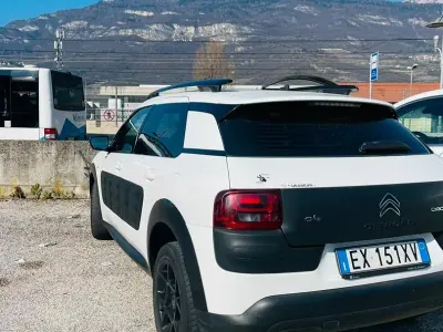 Usata Citroën C4 Cactus Feel 99 CV (72 kW) 2014 Bianco Utilitaria