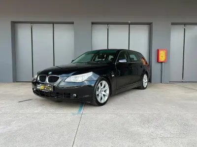 Usata BMW 535 272 CV (200 kW) 2005 Nero Station wagon