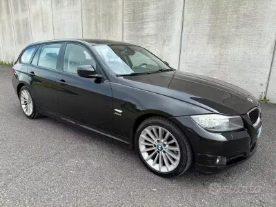Käytetty BMW 320 Efficient Dynamics 177 HP (130 kW) 2010 Musta Farmari
