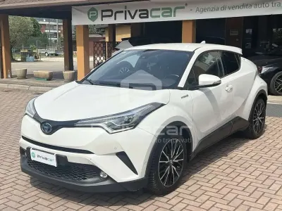 Usata Toyota C-HR Lounge 98 CV (72 kW) 2018 Bianco SUV