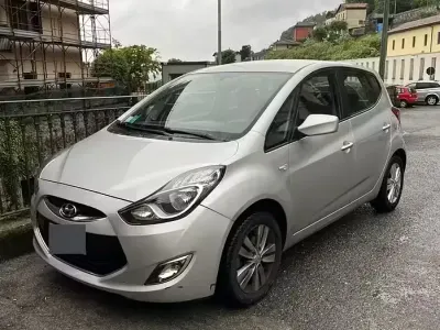 Usata Hyundai ix20 90 CV (66 kW) 2014 Grigio Utilitaria