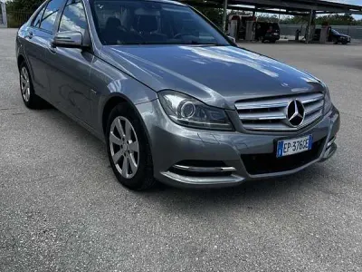 Second-hand Mercedes C220 Elegance 170 CP (125 kW) 2012 Berlinǎ