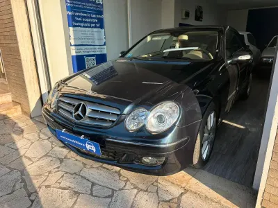 Usata Mercedes CLK220 Elegance 150 CV (110 kW) 2007 Viola Coupé